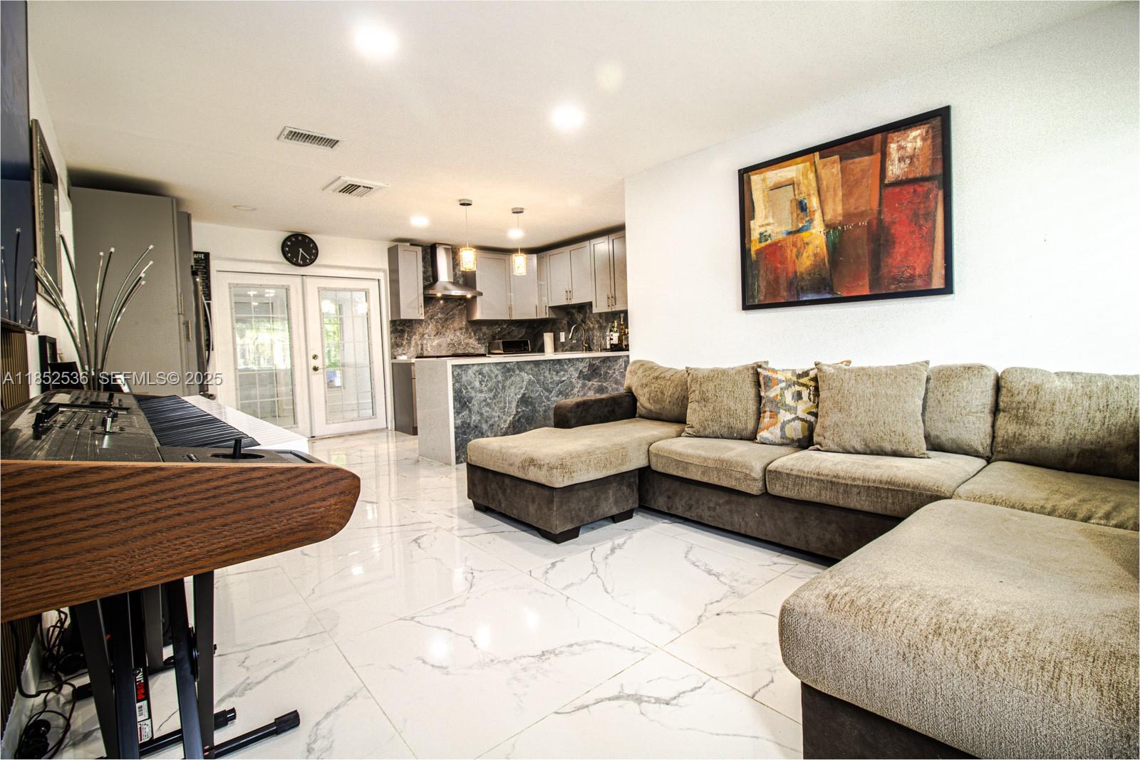 5601 SW 38th Street, Davie, FL 33314, Davie