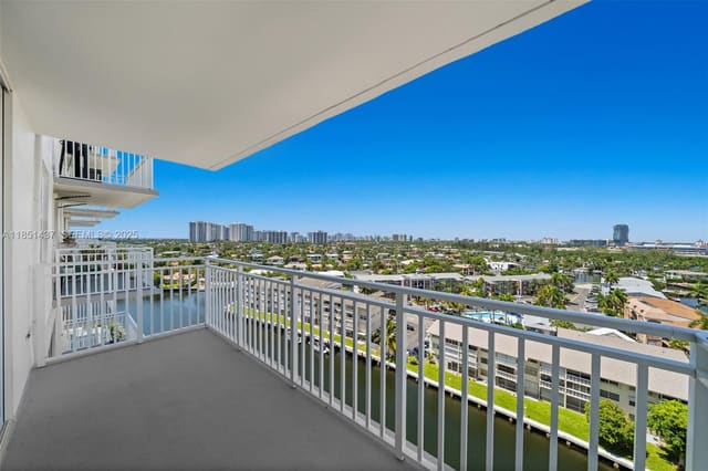 427 Golden Isles Drive 12D, sold in Golden Horn South Condo, Hallandale Beach, FL