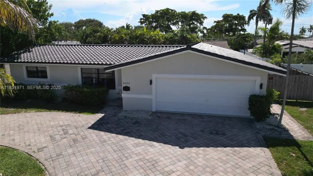 4431 NE 28th Avenue, Lighthouse Point, FL 33064