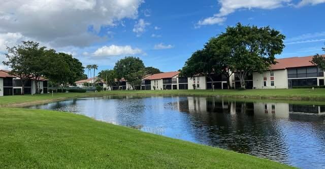 10915 Palm Lake Avenue 102, Boynton Beach, FL 33437