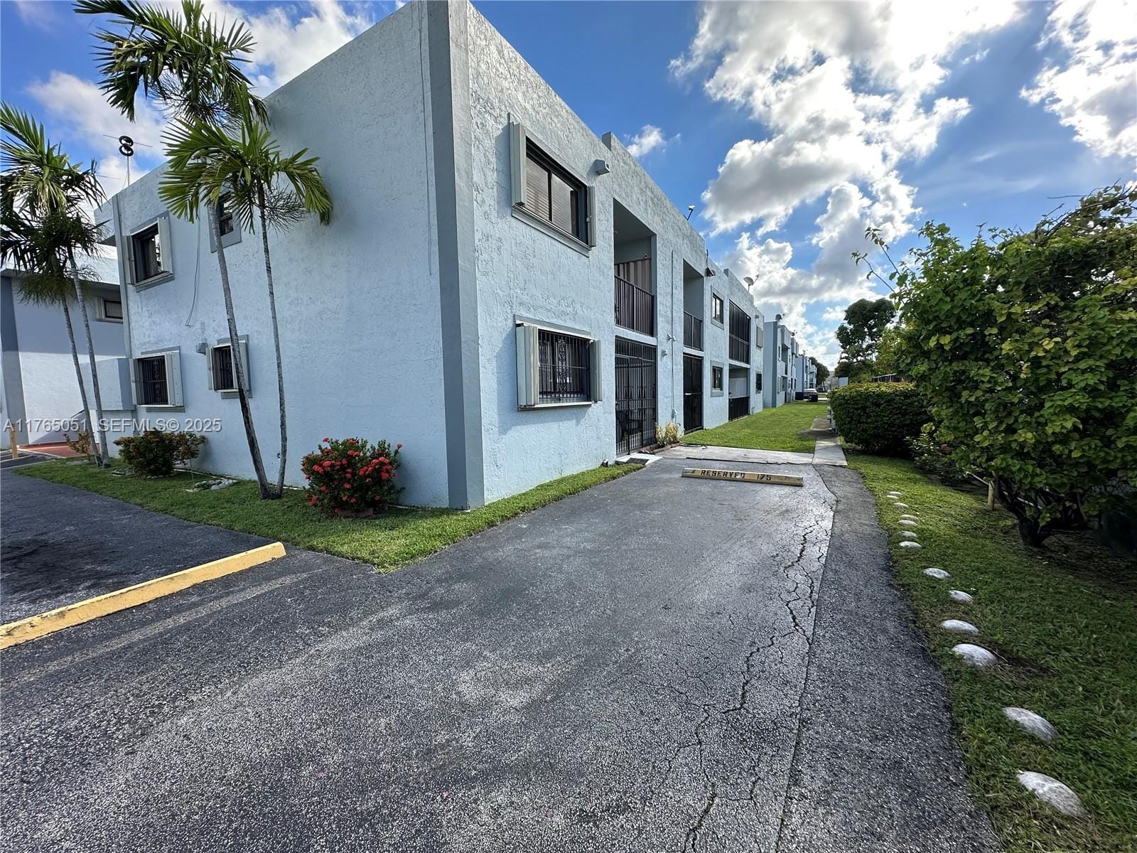 1340 W 41st Street 201, Hialeah, FL 33012 photo 2