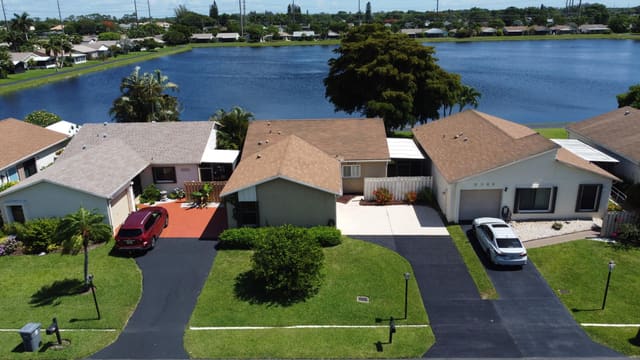 5373 Mirror Lakes Boulevard, sold in Mirror Lakes 2, Boynton Beach, FL