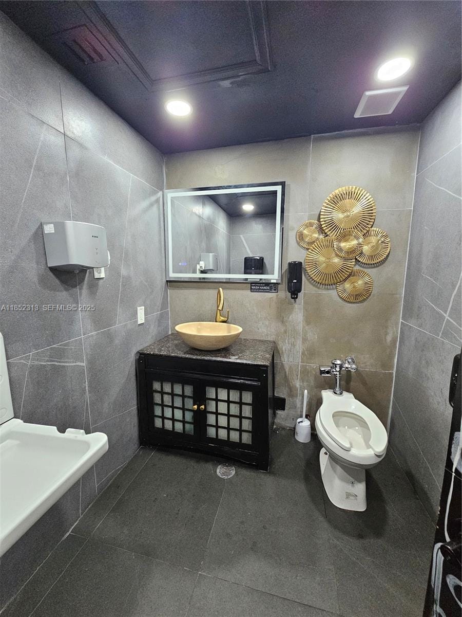 2995 NE 163rd Street — photo 8
