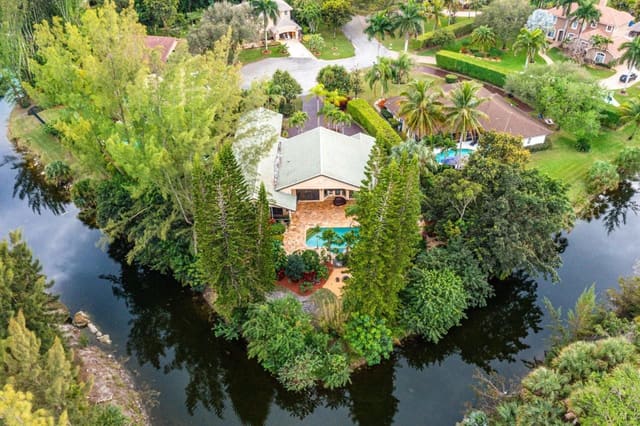 6011 NW 69th Manor, sold in Country Place, Parkland, FL