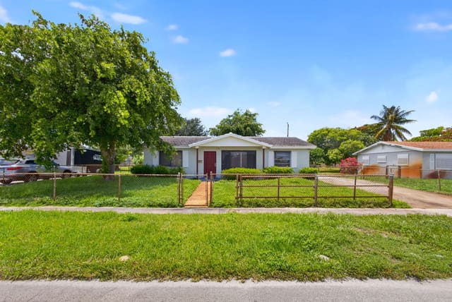 2251 E Avenue H, Riviera Beach, FL 33404