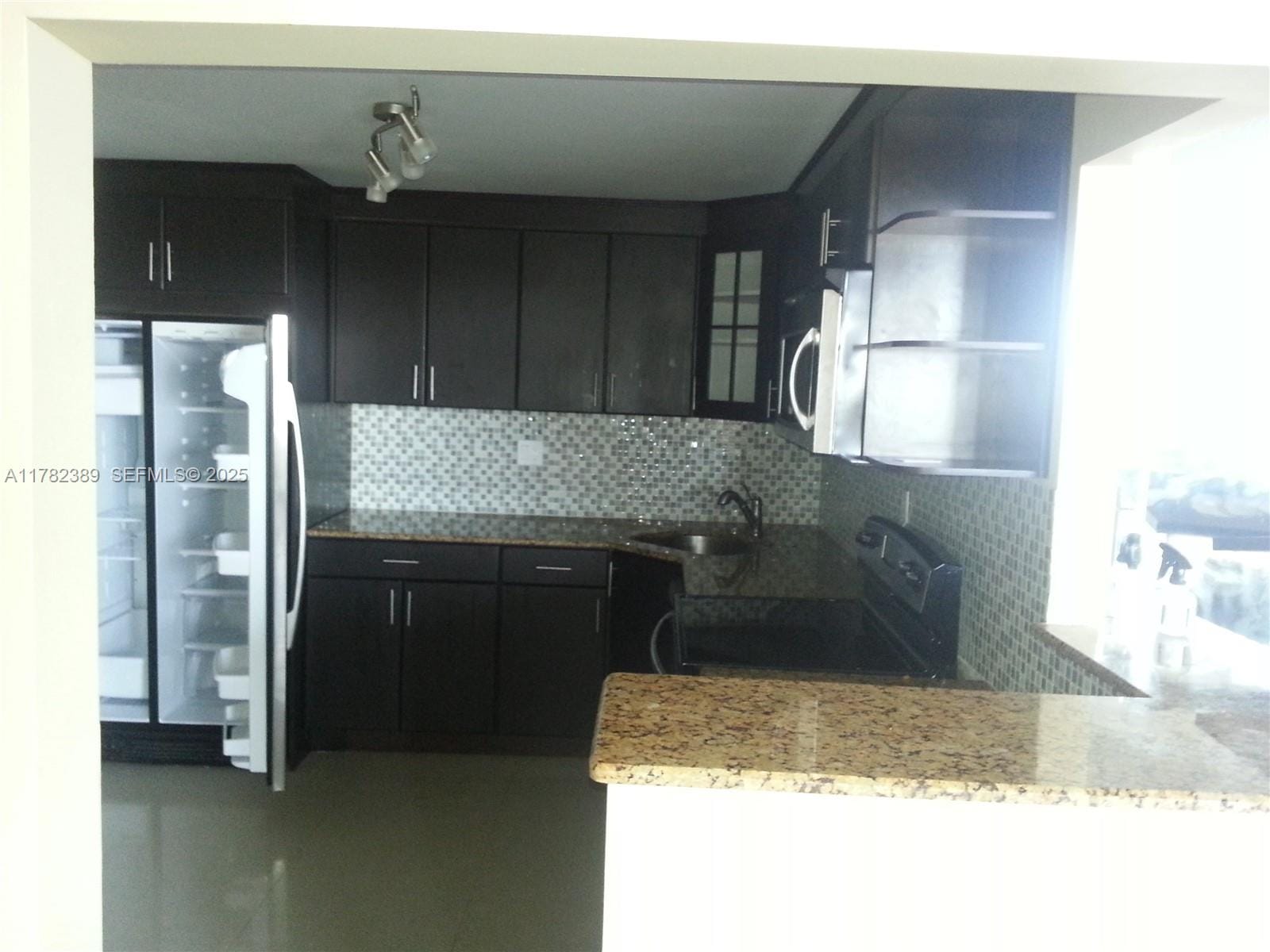 2750 NE 183rd Street 2607 — photo 3
