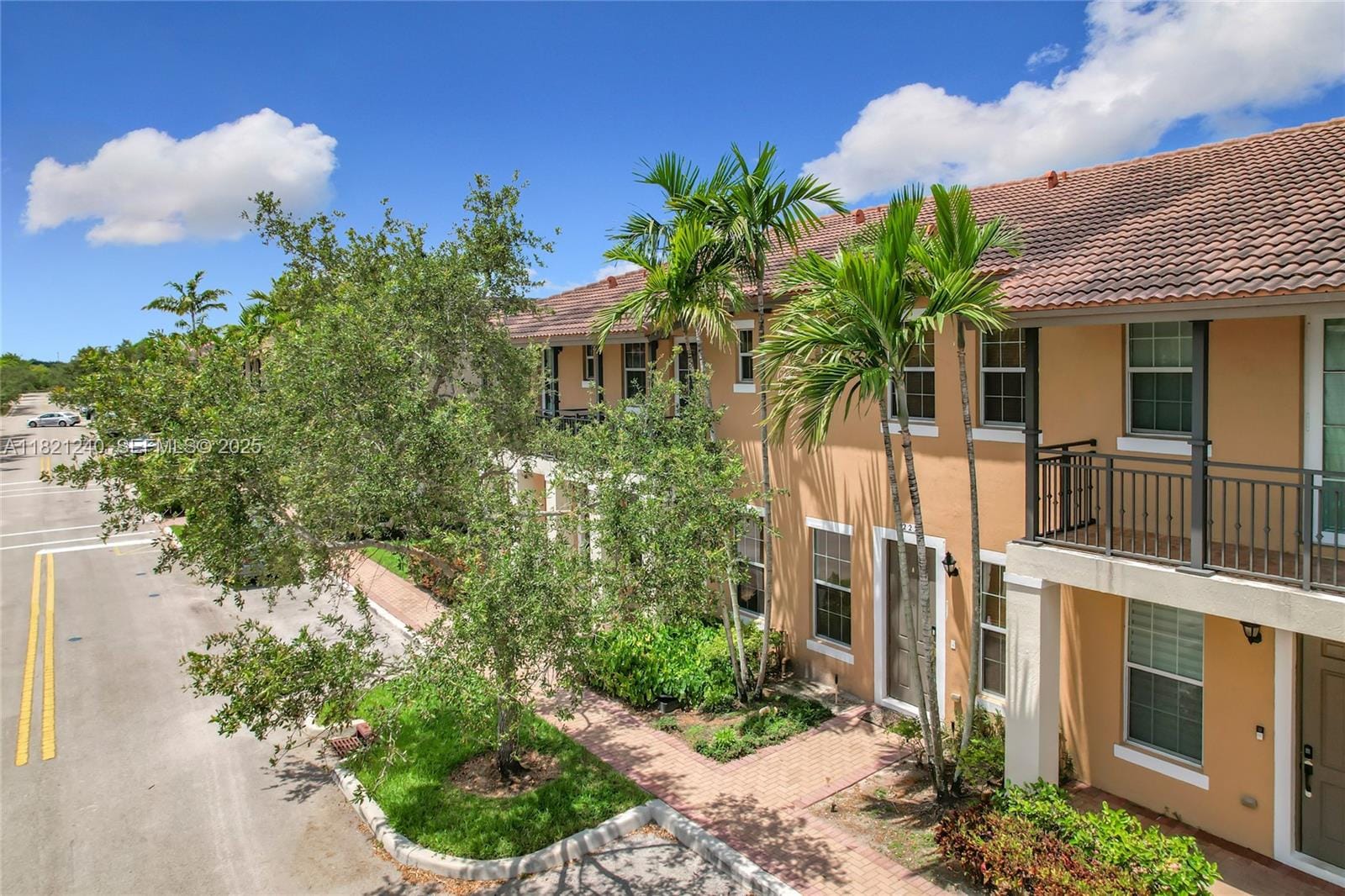 1214 SW 147th Terrace, Pembroke Pines, FL 33027 photo 11