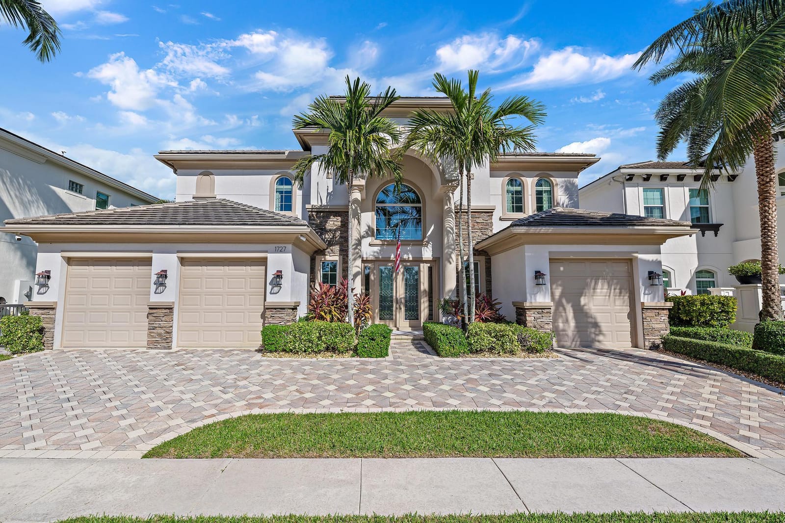 1727 W Hemingway Drive, Juno Beach, FL 33408