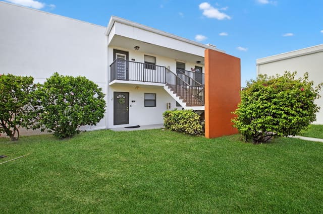 516 Osprey Drive 13c, Delray Beach, FL 33444