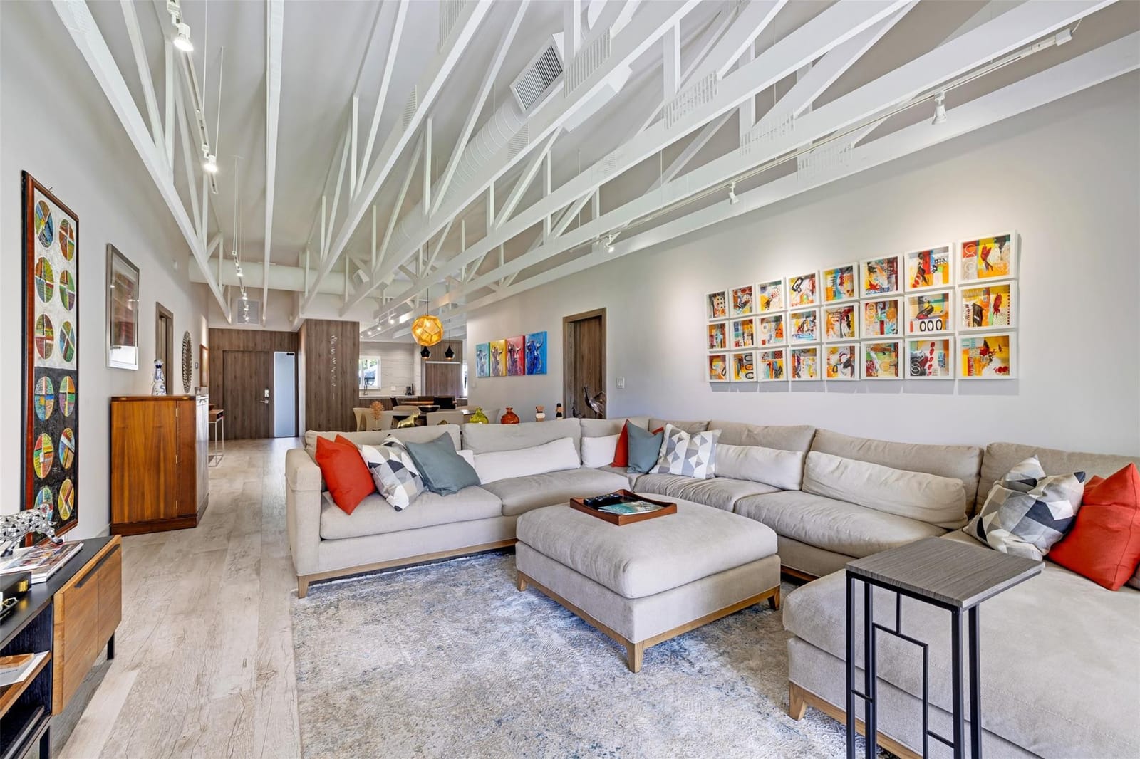 810 E Cypress Lane 810 — photo 11