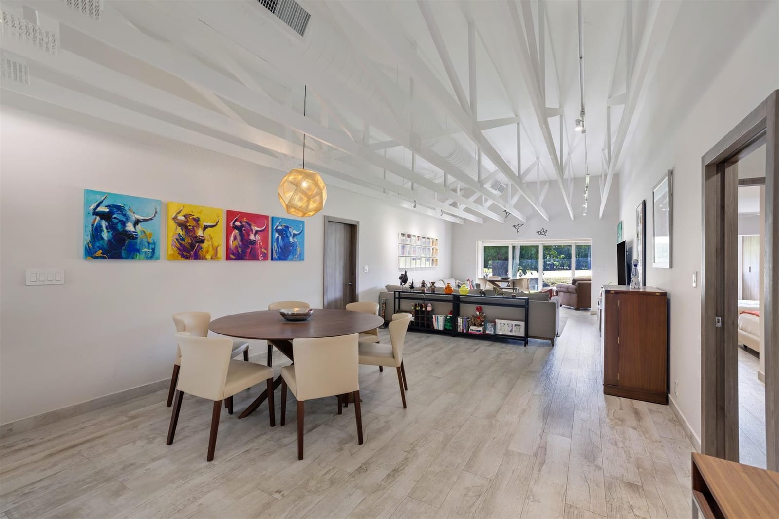810 E Cypress Lane 810 — photo 4