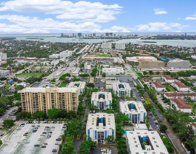 1470 NE 123rd Street A902, Greenwich Ph I Condo, North Miami, FL