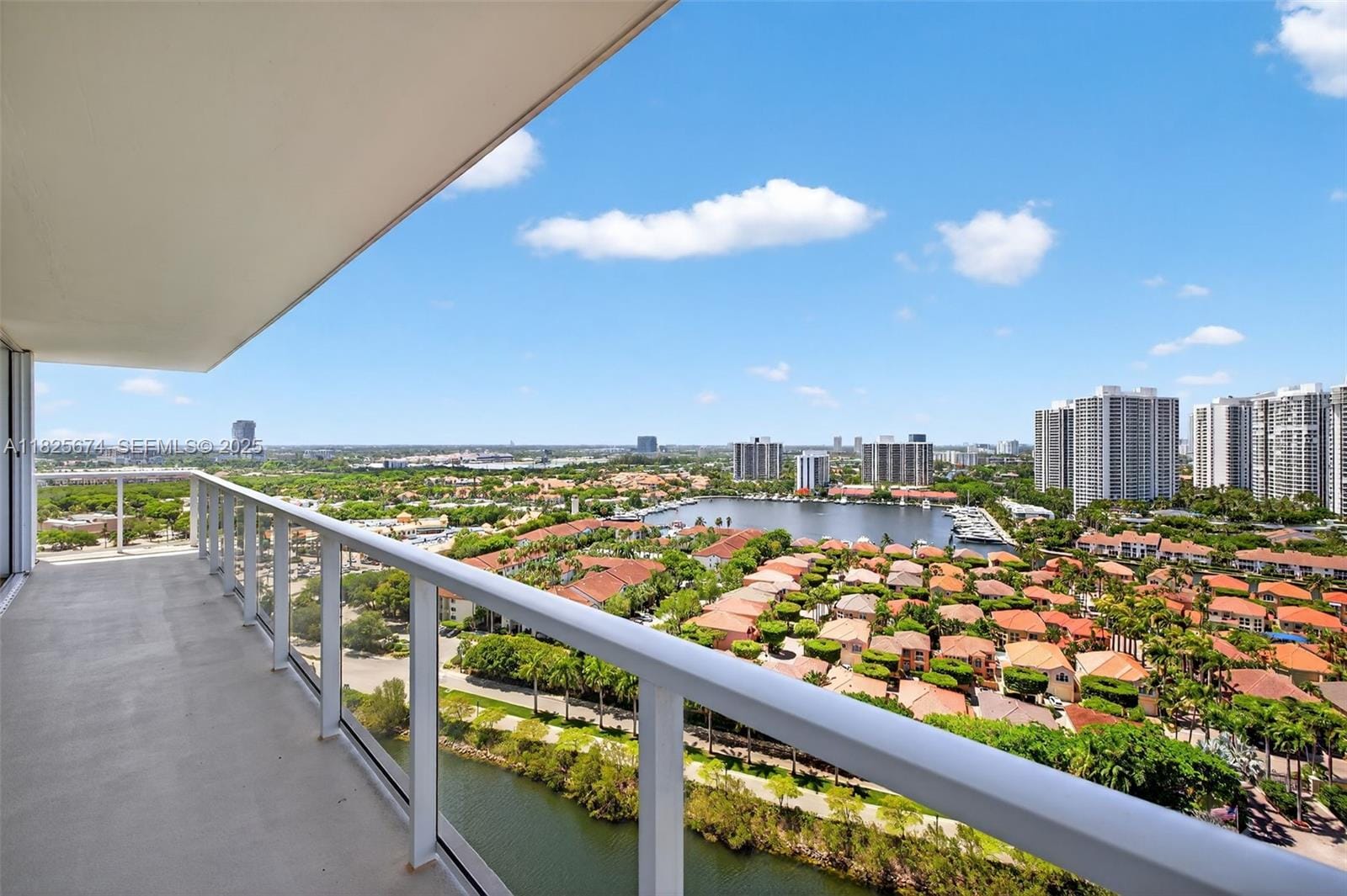3701 N Country Club Drive 2209, Aventura, FL 33180