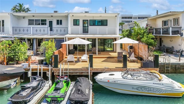 830 Raymond Street, sold in Park View Island, Miami Beach, FL