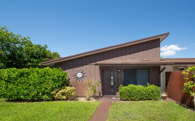 3200 NW 5th Terrace 4, sold in Loch Lomond, Pompano Beach, FL