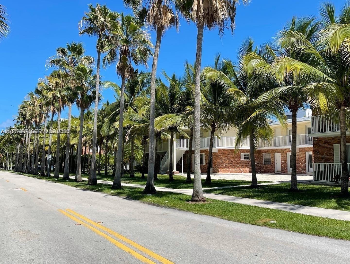 100 Sunrise Drive 6, Key Biscayne, FL 33149