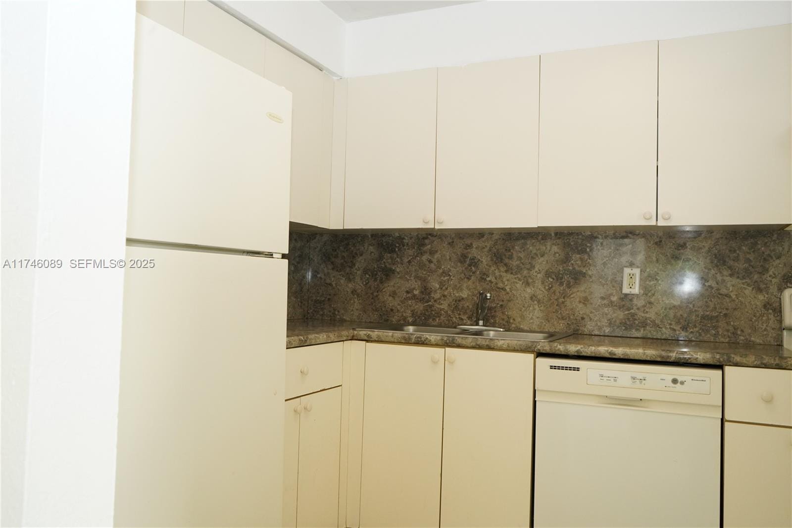 4215 N University Drive 301, Sunrise, FL 33351 photo 5