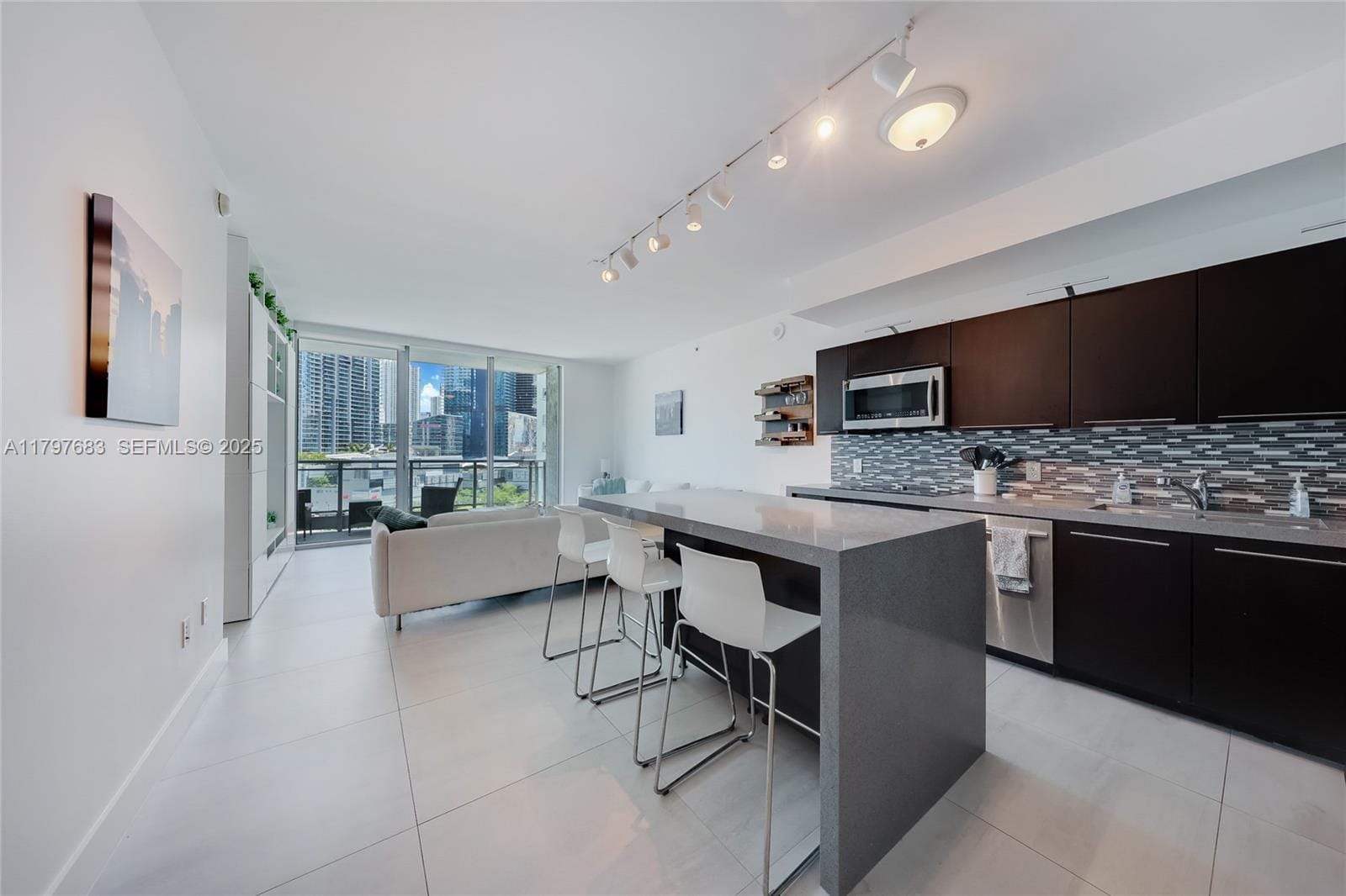 90 SW 3rd Street 1514, Miami, FL 33130 photo 4
