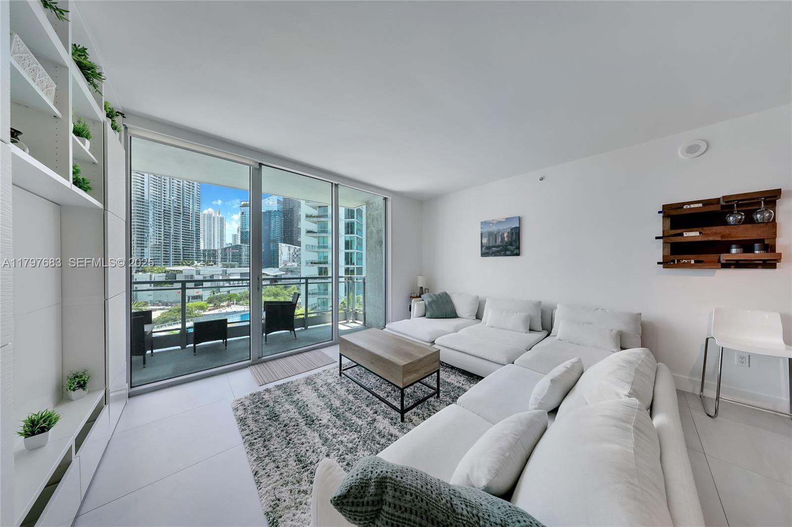 90 SW 3rd Street 1514, Miami, FL 33130 photo 6