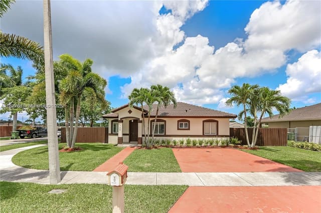 709 SE 14th Place, sold in Tennessee Estates, Homestead, FL