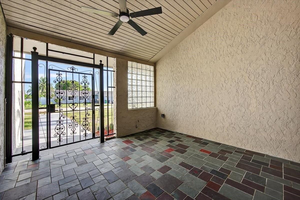 10401 SW 167th Street — photo 3