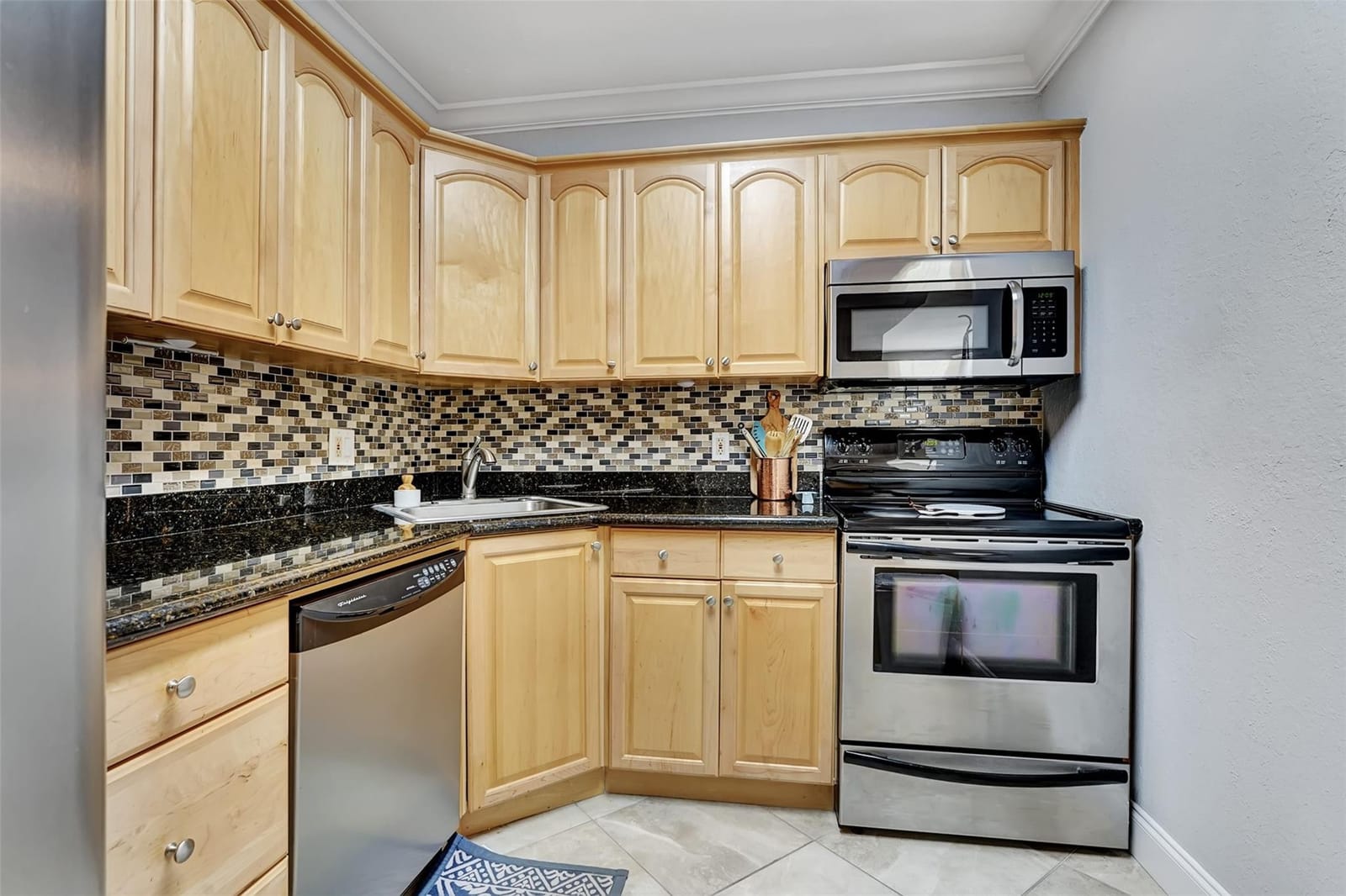 744 NE 14th Avenue 4, Fort Lauderdale, FL 33304 photo 19