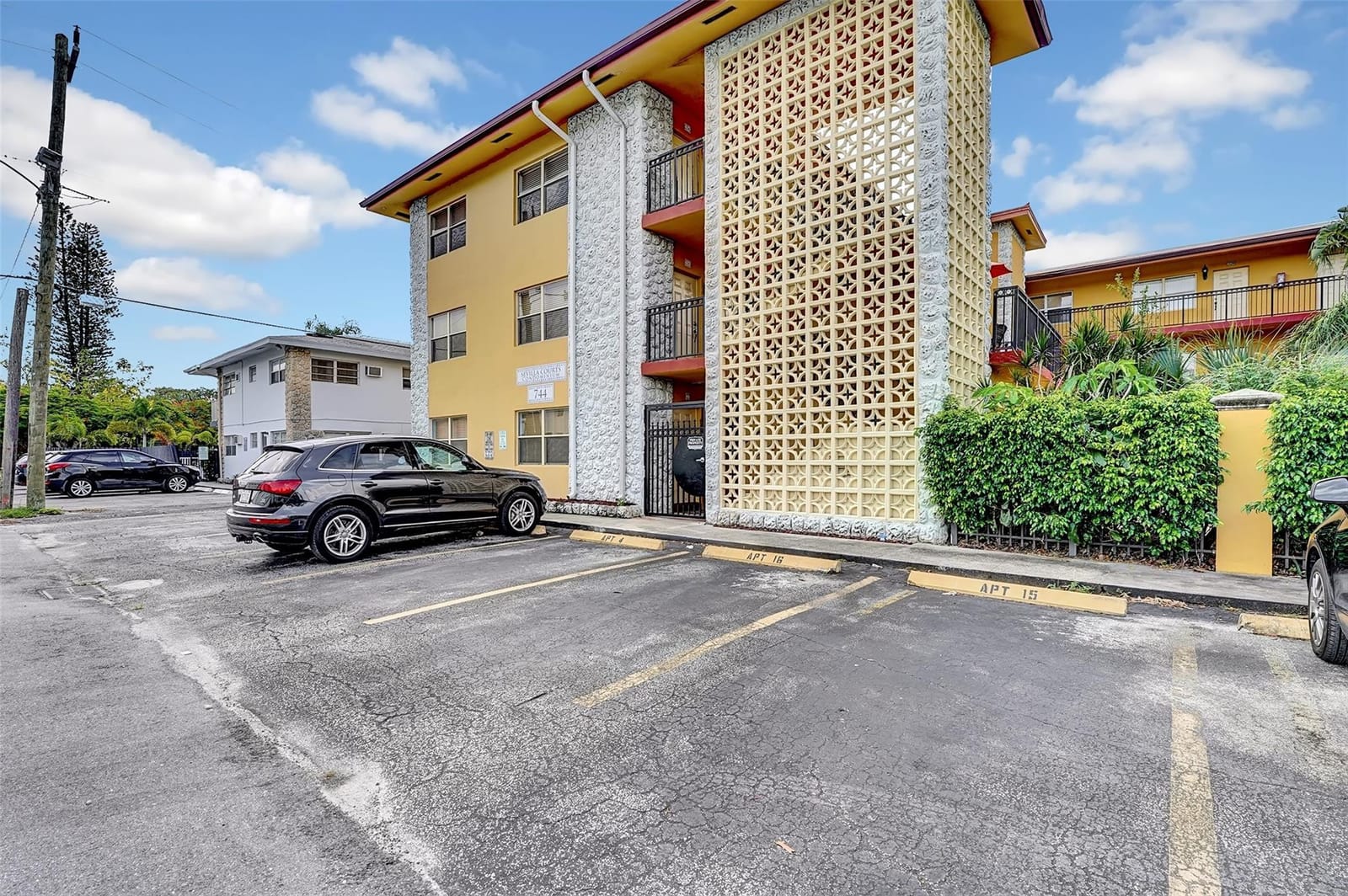 744 NE 14th Avenue 4, Fort Lauderdale, FL 33304 photo 8