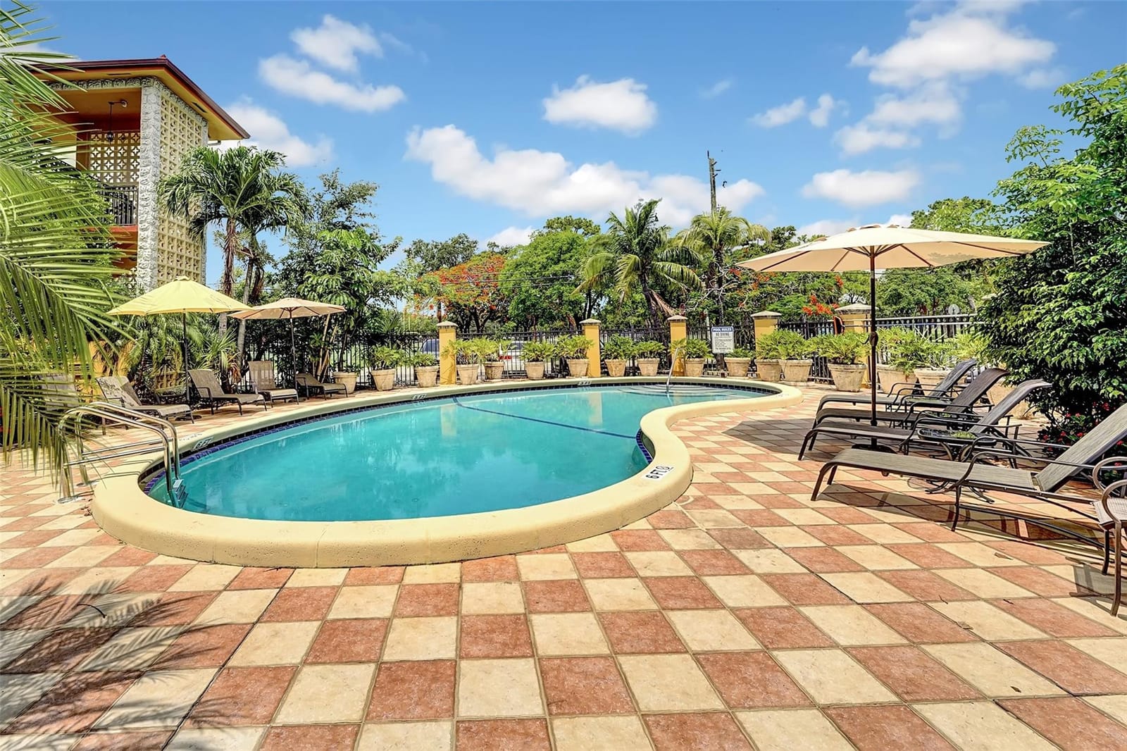 744 NE 14th Avenue 4, Fort Lauderdale, FL 33304 photo 9