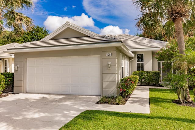 1082 Bedford Avenue, Palm Beach Gardens, FL 33403