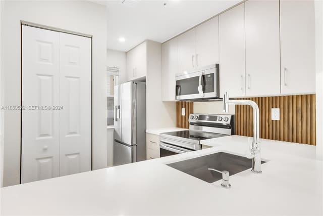 7991 NW 8th Street 112B, sold in Park Place At Midway Condo, Miami, FL