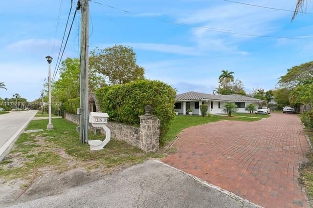 11610 NE 6th Avenue, sold in Biscayne Park Estates, Biscayne Park, FL