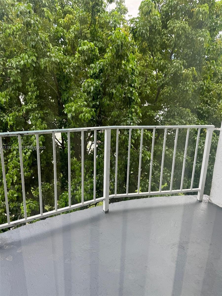 484 NW 165th St Road A-516, Miami, FL 33169 photo 2