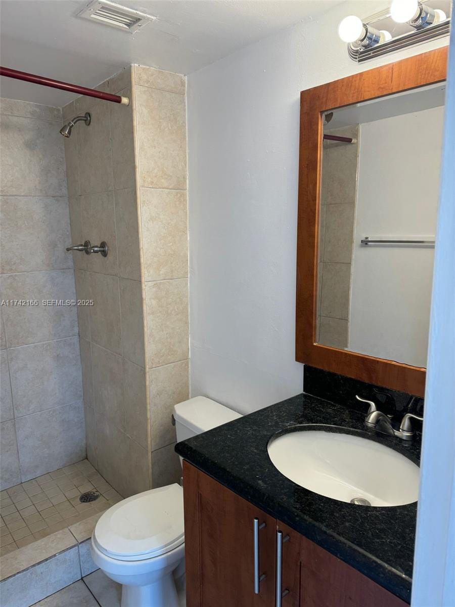 484 NW 165th St Road A-516, Miami, FL 33169 photo 7