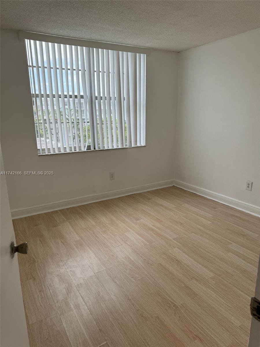 484 NW 165th St Road A-516, Miami, FL 33169 photo 8