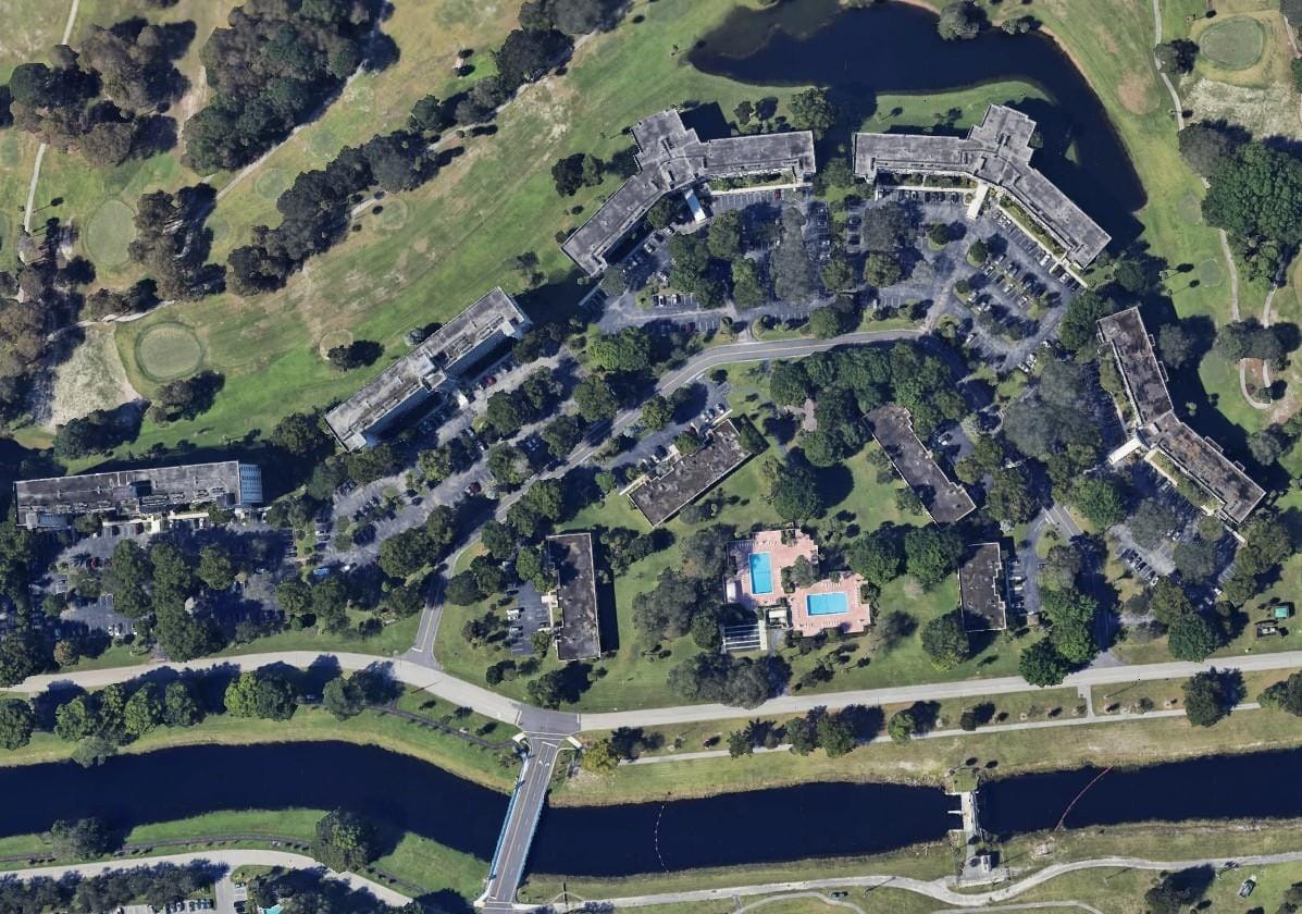 545 Oaks Lane 508, Pompano Beach, FL 33069 photo 14