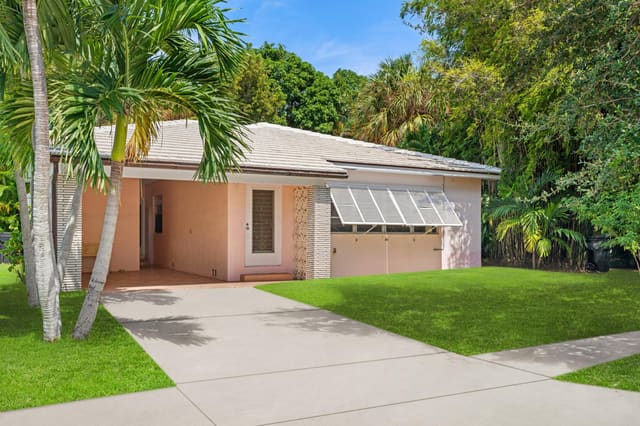 90 17th Avenue S, sold in Blackwell Park Rev Pl, Lake Worth Beach, FL