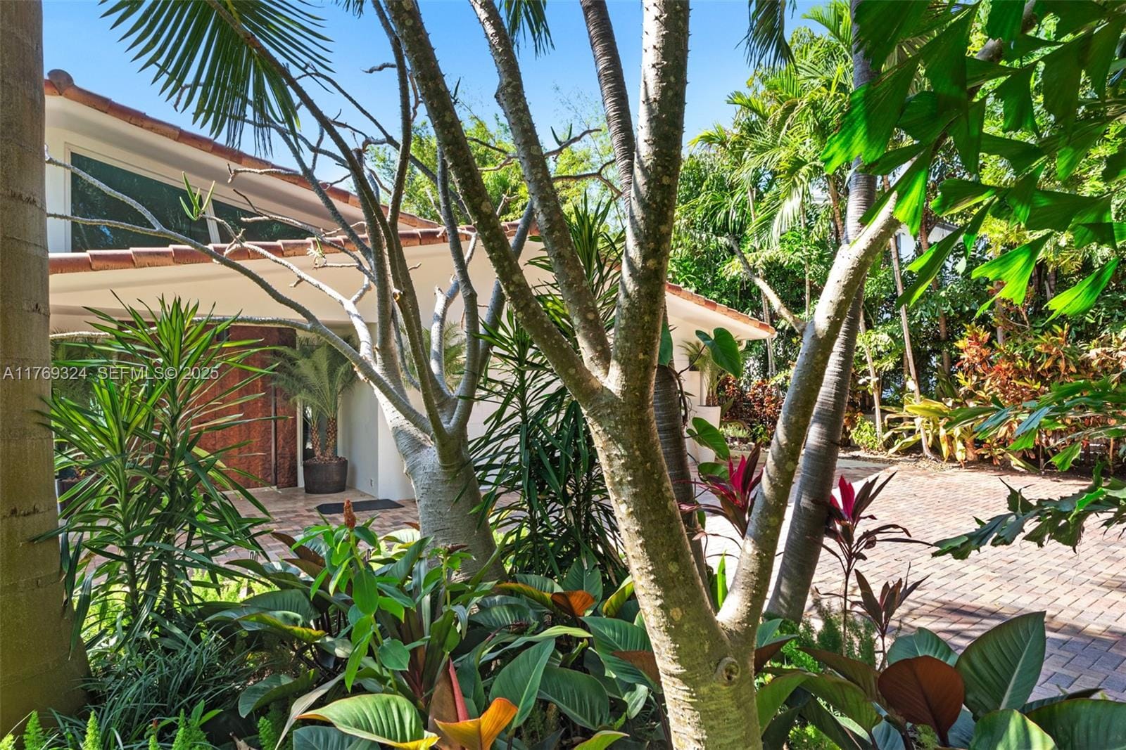 210 Ocean Boulevard, Golden Beach, FL 33160 photo 9