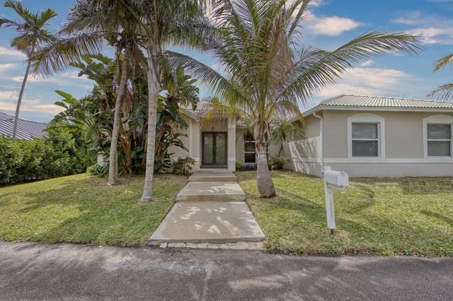 1 Kepner Drive, Boynton Beach, FL 33435
