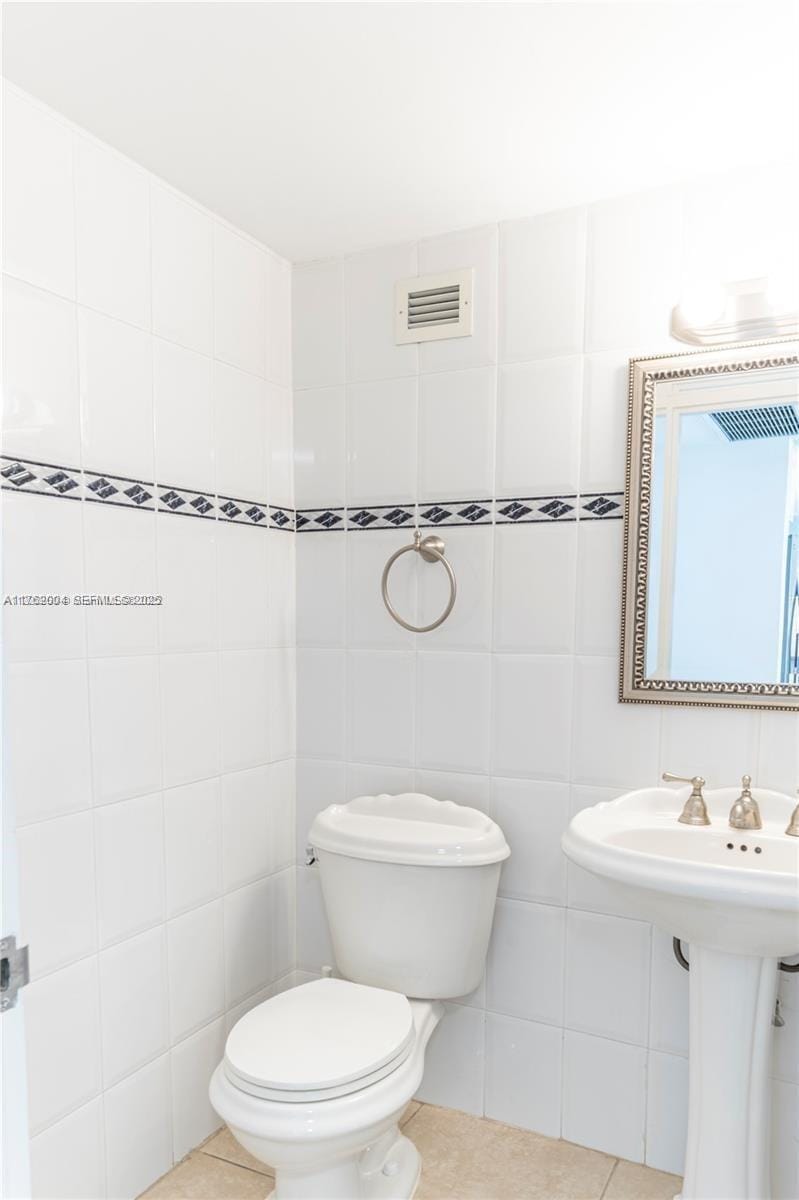 5601 Collins Avenue 717 — photo 11