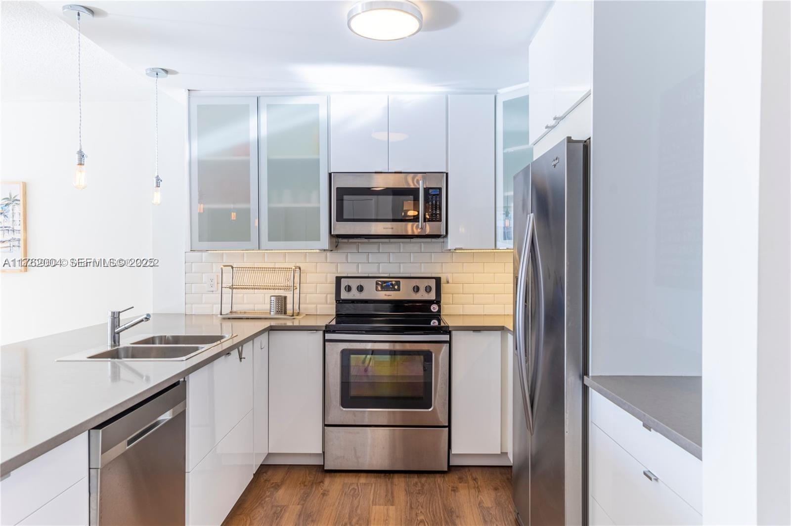 5601 Collins Avenue 717 — photo 4