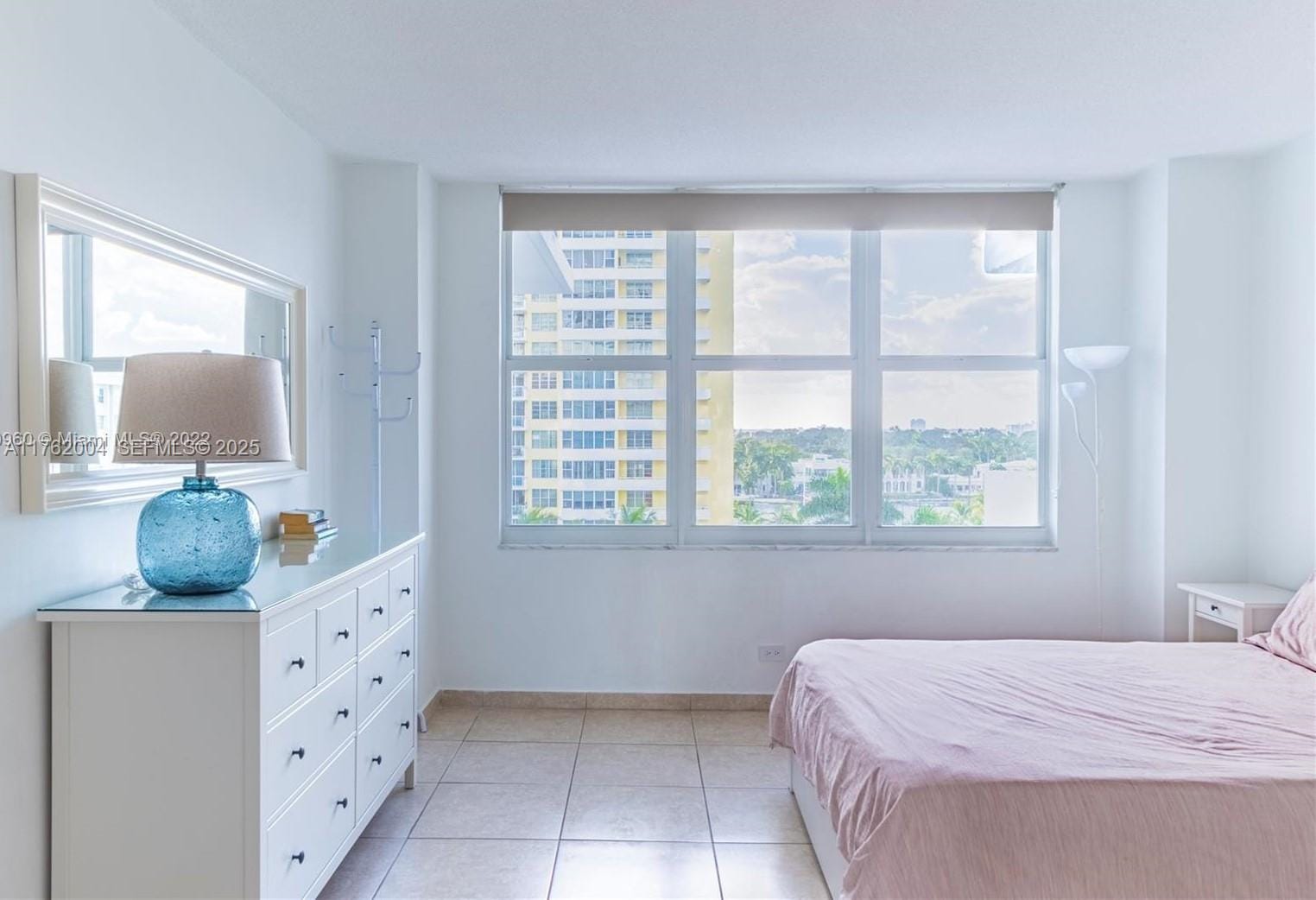 5601 Collins Avenue 717 — photo 7