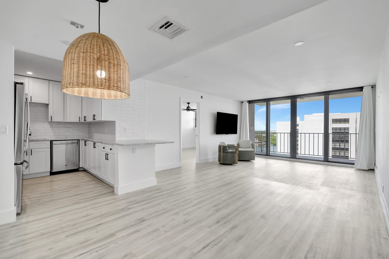 336 Golfview Road 1104, North Palm Beach, FL 33408 photo 2