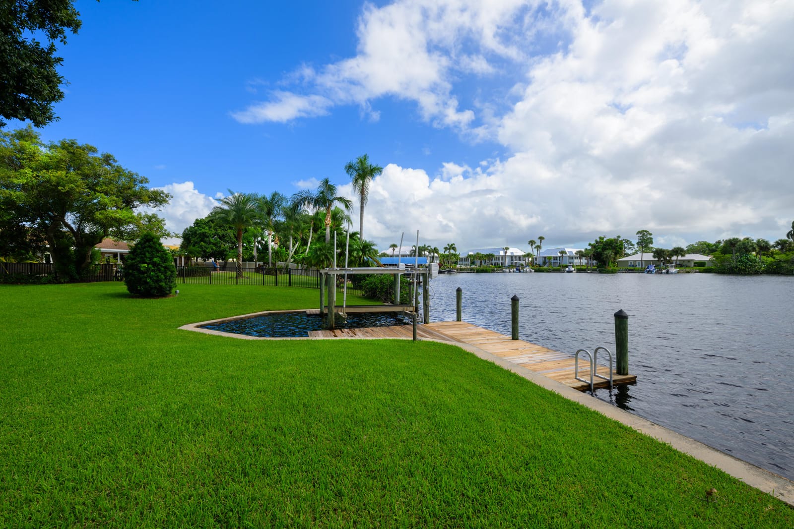 1064 NW Spruce Ridge Drive, Stuart, FL 34994 photo 3