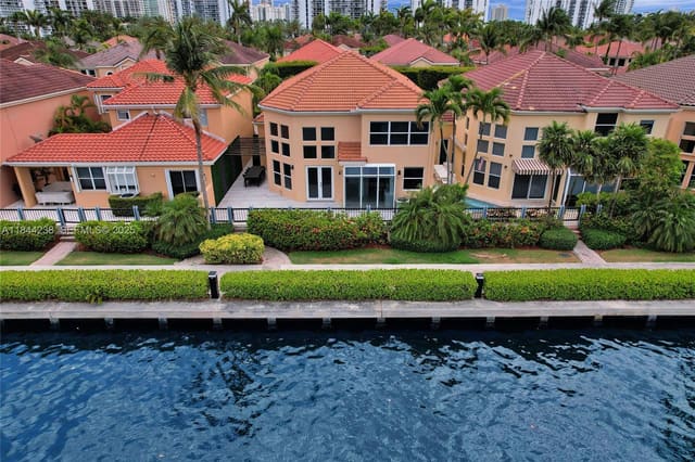 3757 NE 208th Terrace, sold in Island Way, Aventura, FL