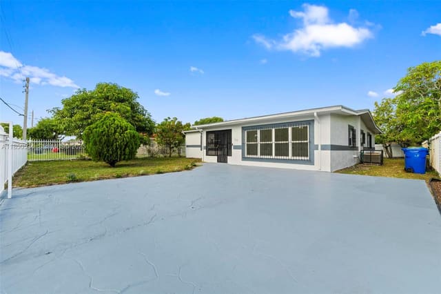 1237 NW 15th Avenue, sold in Lauderdale Manors Amd Pla, Fort Lauderdale, FL