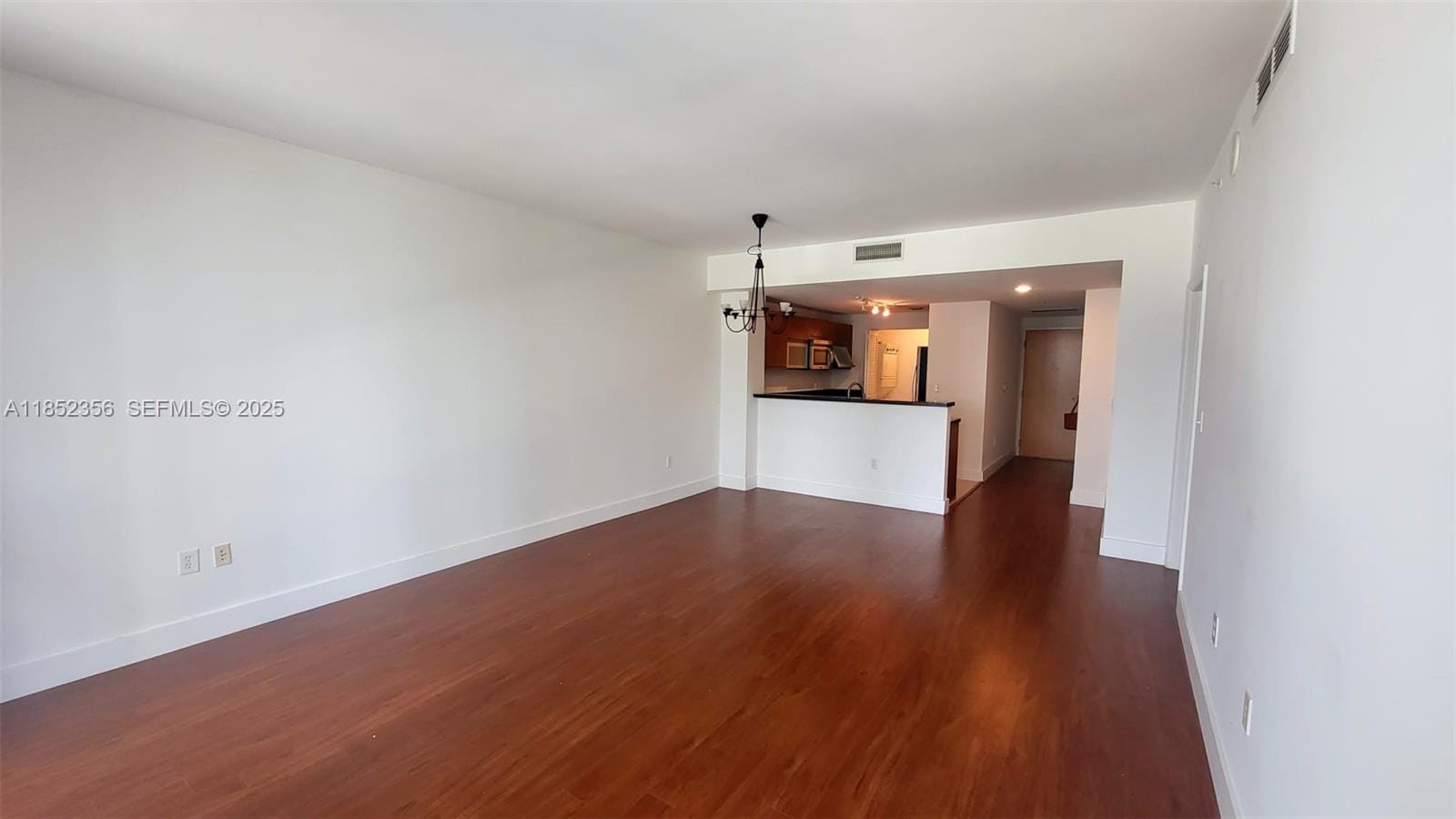 253 NE 2nd Street 1004 — photo 8