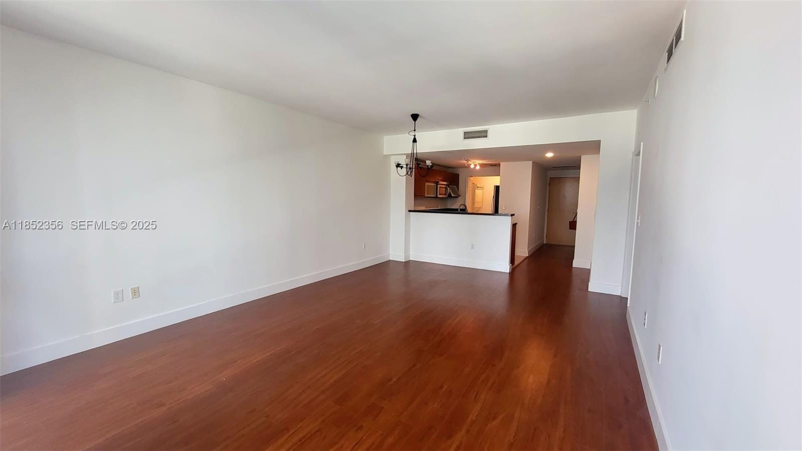 253 NE 2nd Street 1004 — photo 9