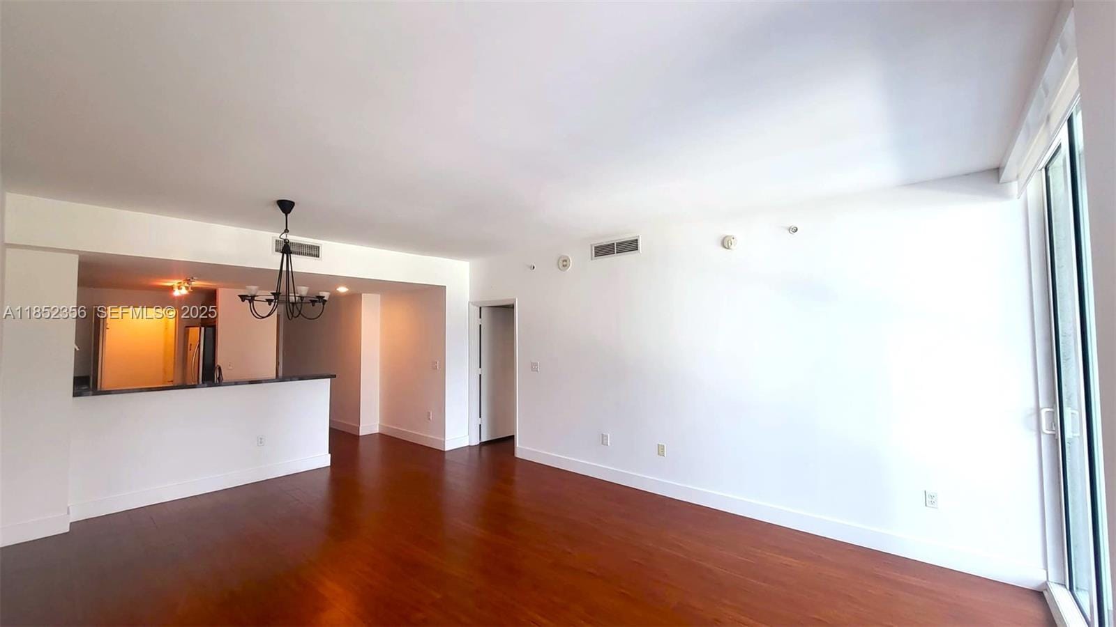 253 NE 2nd Street 1004 — photo 10