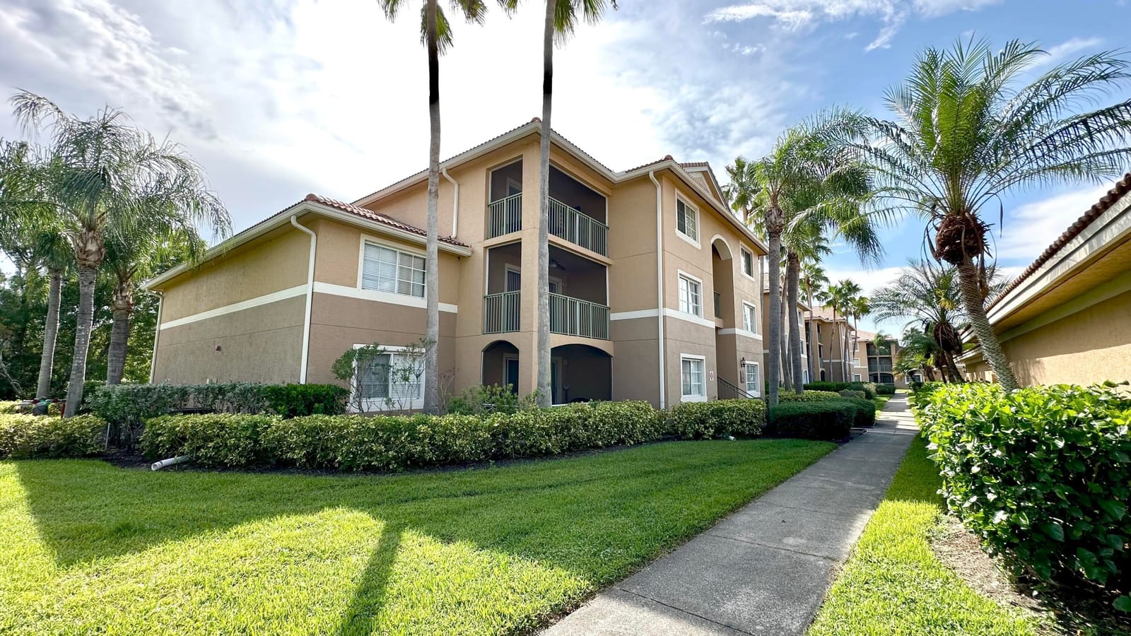 3809 NW Mediterranean Lane 104, Jensen Beach, FL 34957 photo 2