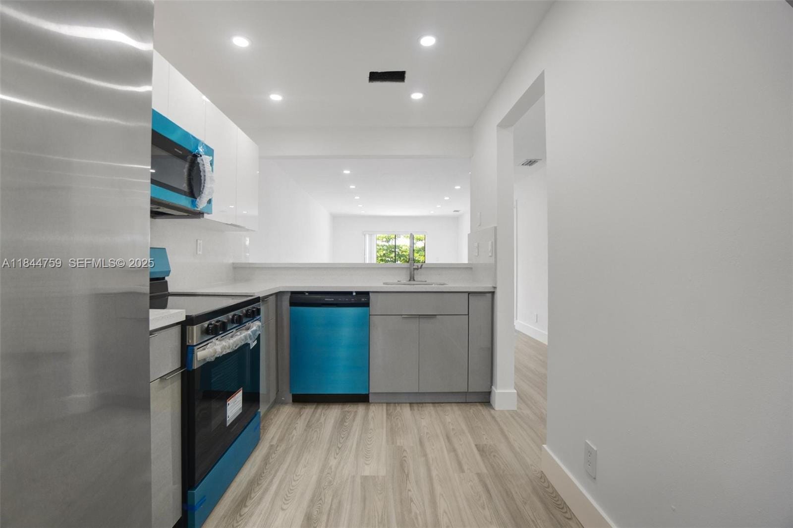 8041 NW 41st Court, Sunrise, FL 33351 photo 8